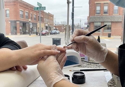 Should You Get Nail Extensions in St. Cloud for Short Nails?